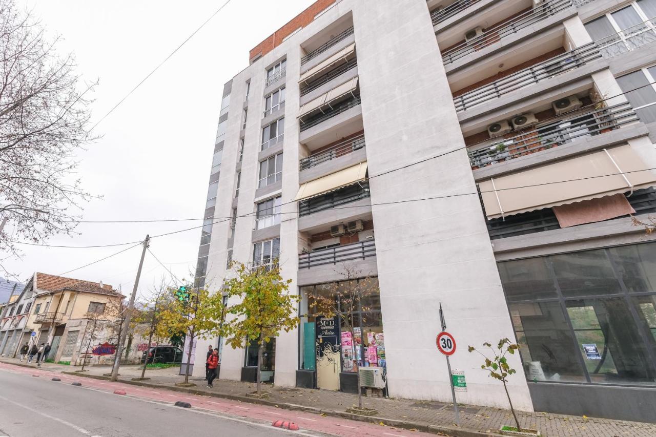 Two Steps Apartments Tirana Exterior photo
