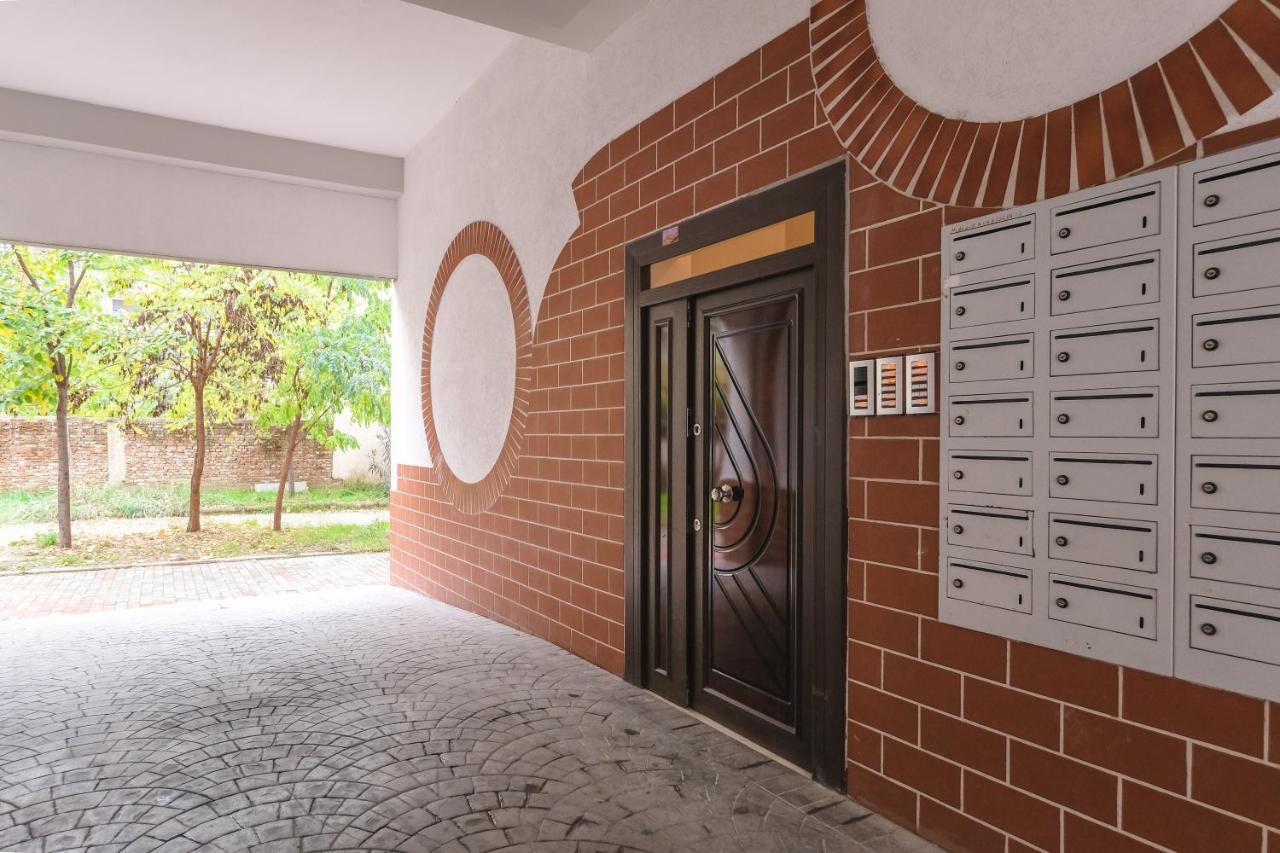 Two Steps Apartments Tirana Exterior photo