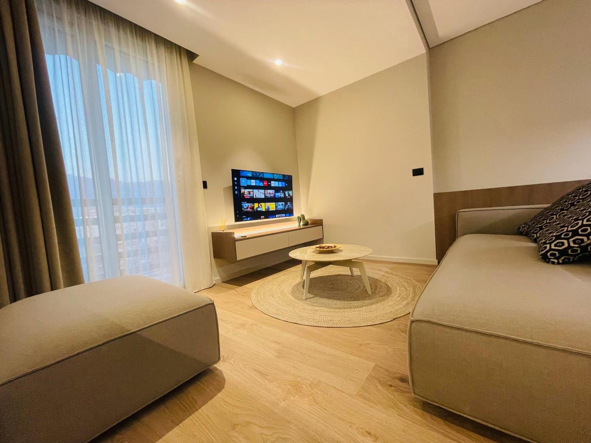 Two Steps Apartments Tirana Exterior photo